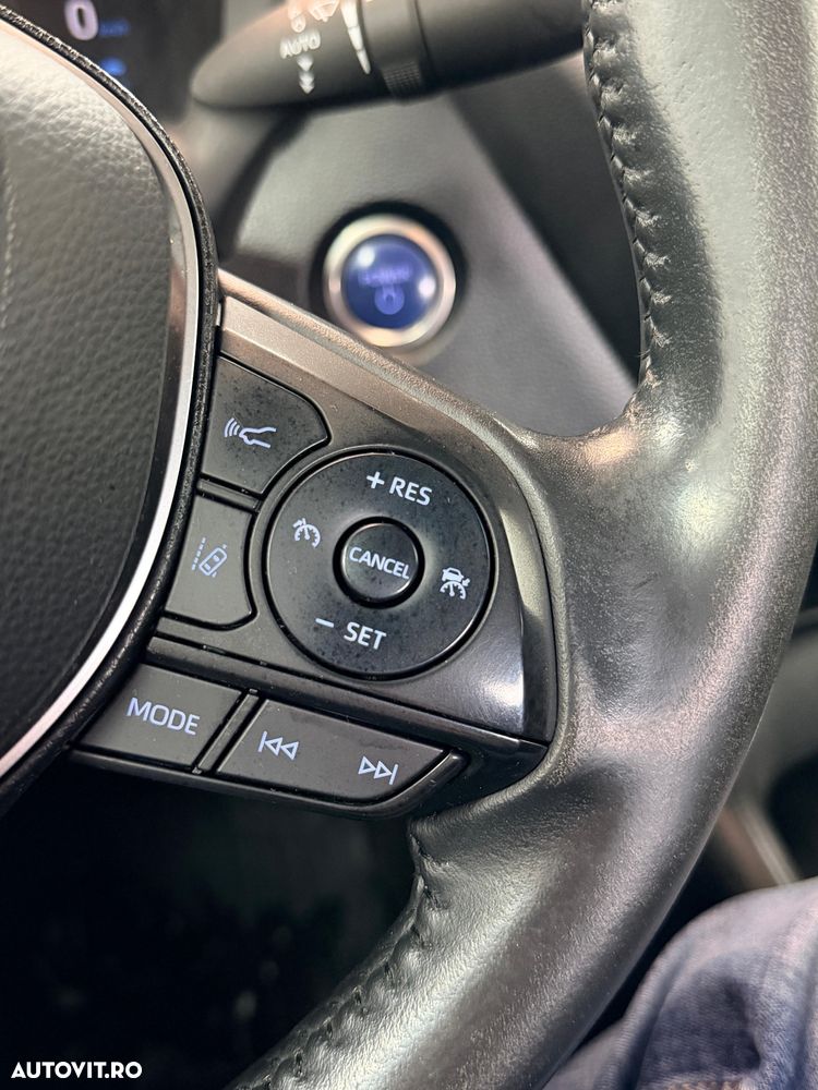 Toyota Corolla 1.8 HSD Business - 27