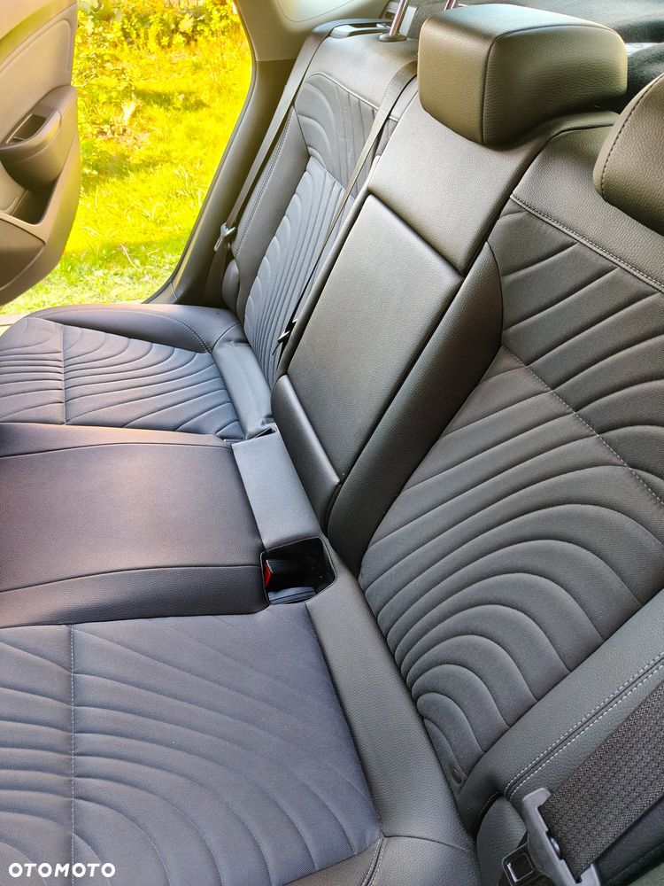 Opel Astra 1.4 T Executive - 8