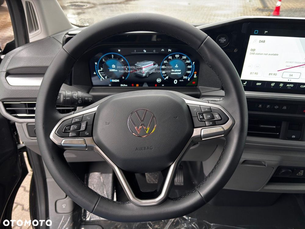 Volkswagen Caravelle - 14