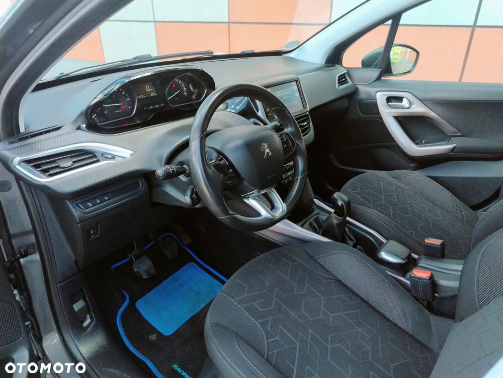 Peugeot 2008 1.2 Pure Tech Allure S&S - 8