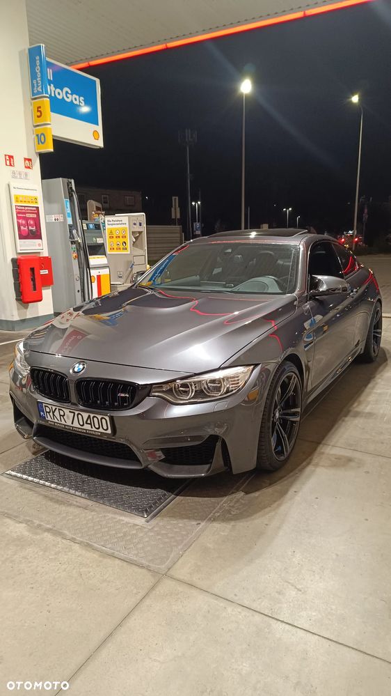 BMW M4 Coupe DKG - 11