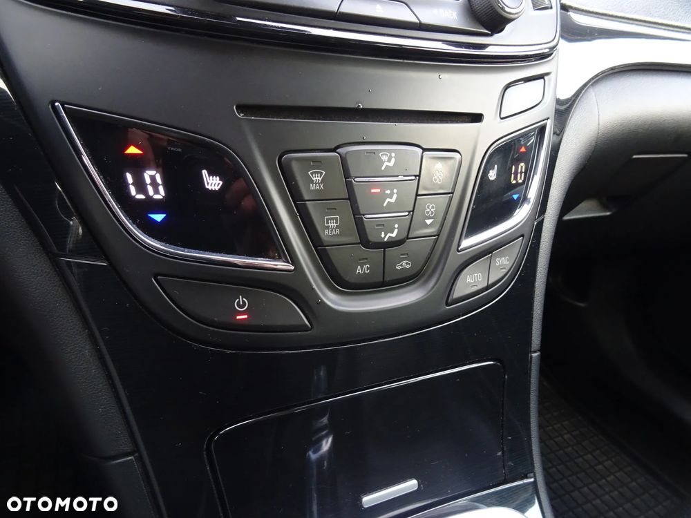 Opel Insignia 2.0 CDTI - 26
