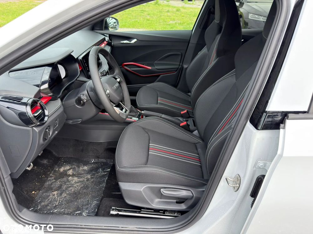 Skoda Fabia 1.0 TSI Monte Carlo - 9