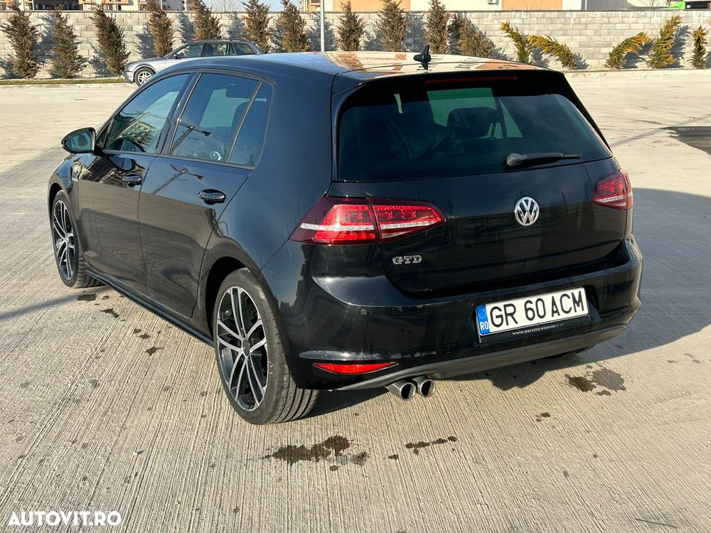 Volkswagen Golf - 4