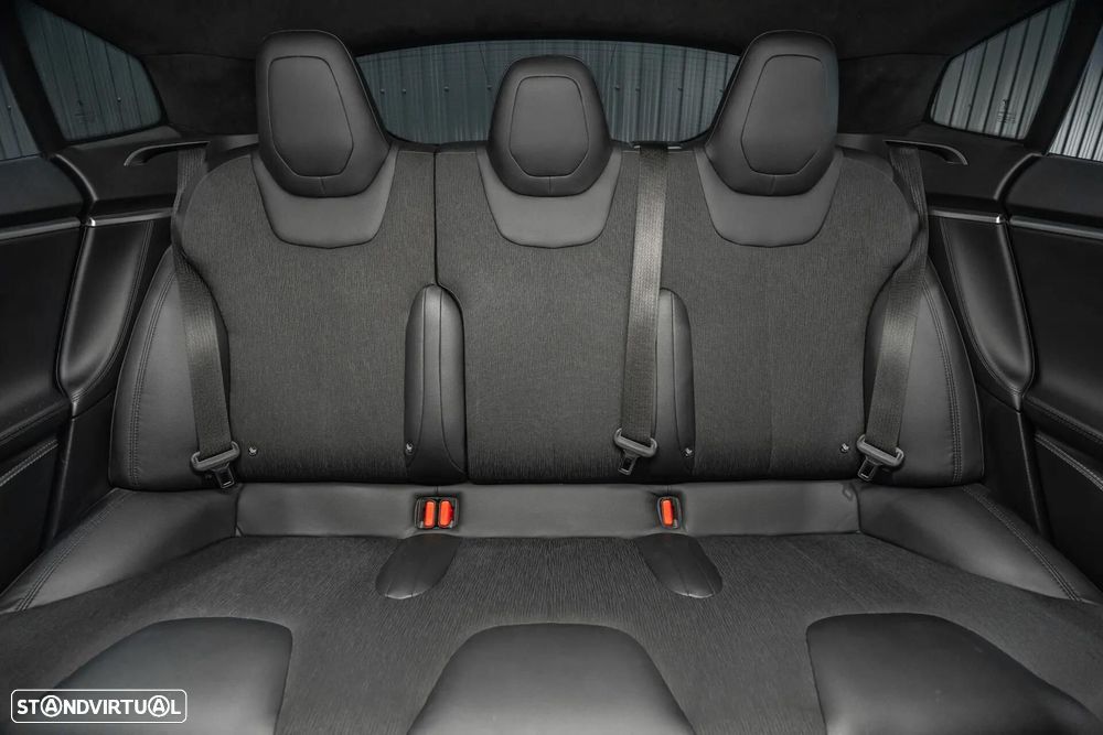 Tesla Model S 75 - 23