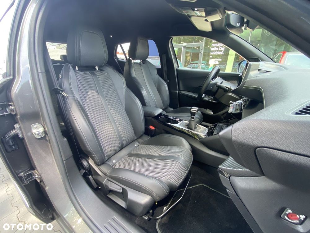 Peugeot 2008 1.2 PureTech GT Line S&S - 10