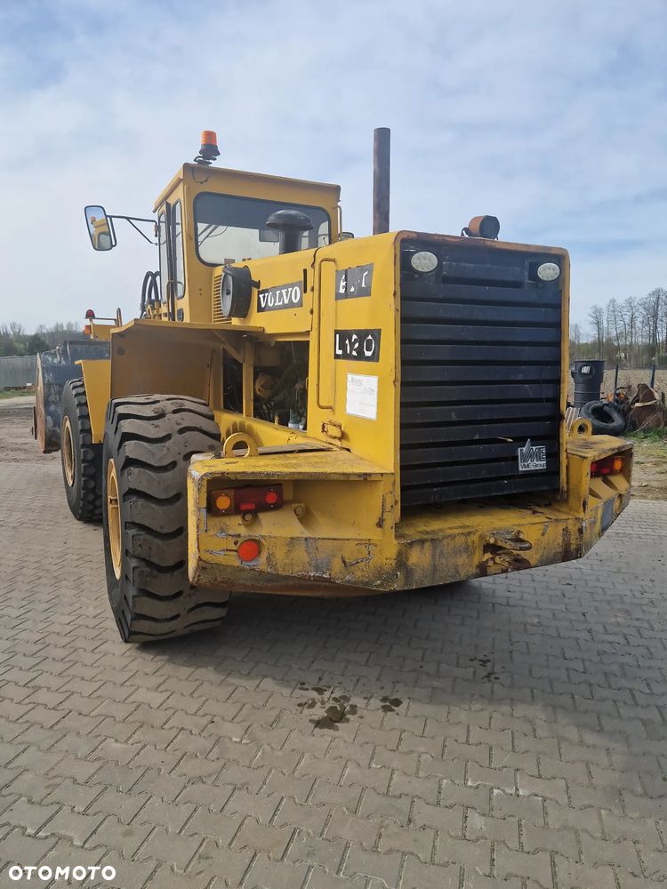 Volvo L 120 - 10