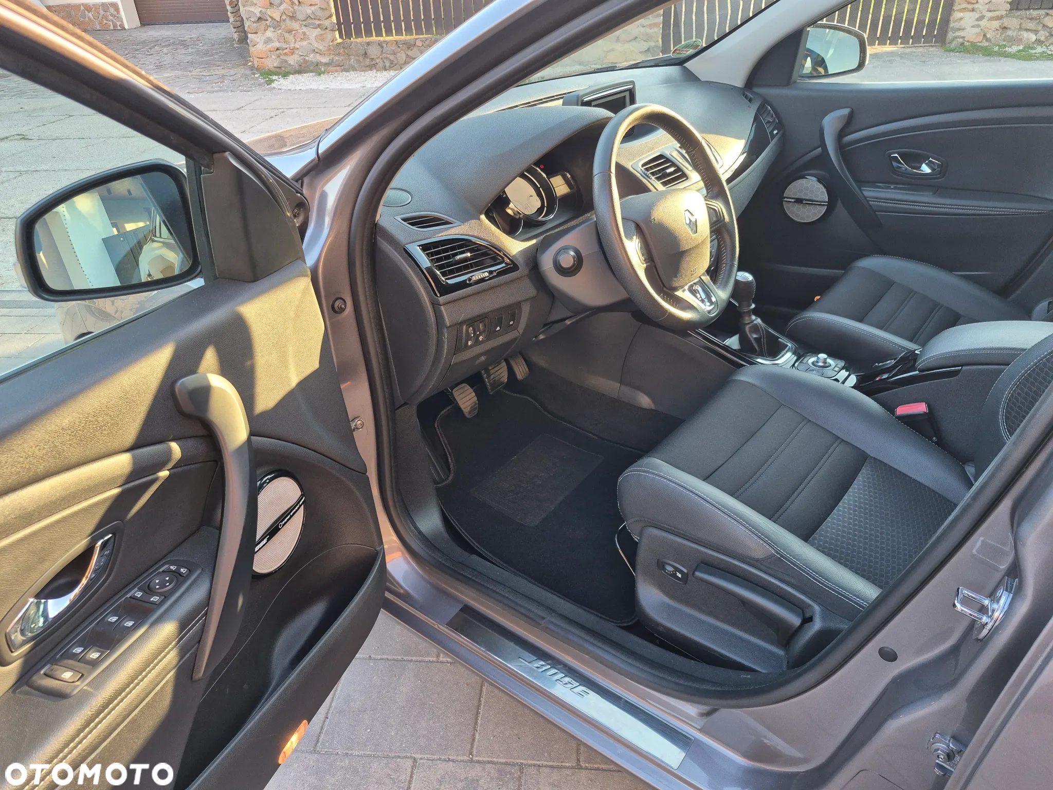 Renault Megane Grandtour ENERGY TCe 130 Start & Stop Bose Edition - 14