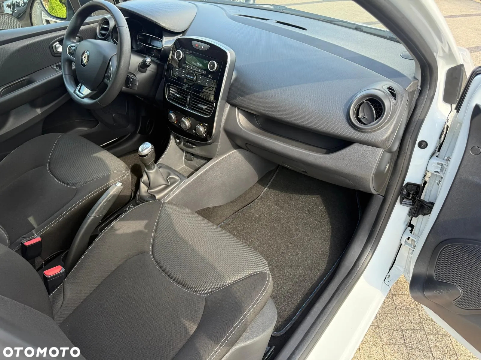 Renault Clio 1.5 dCi Energy Alize - 15