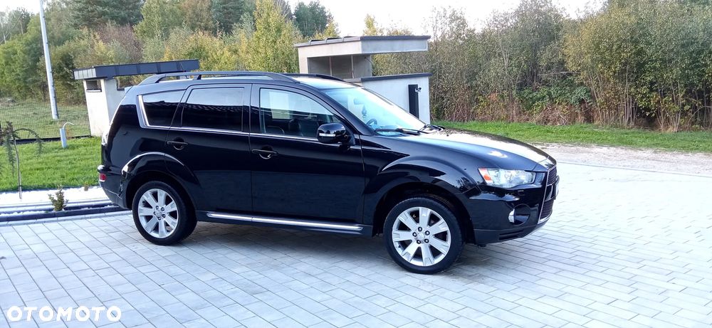 Mitsubishi Outlander - 10