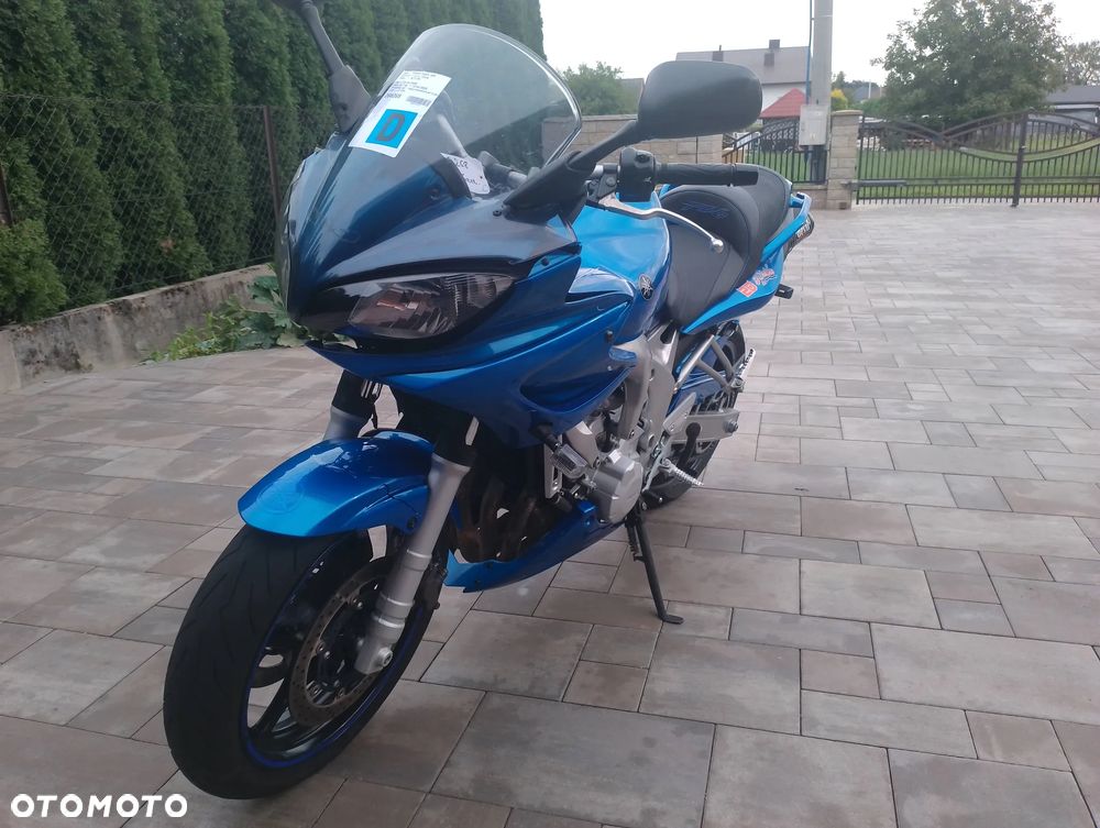 Yamaha FZ6 - 1