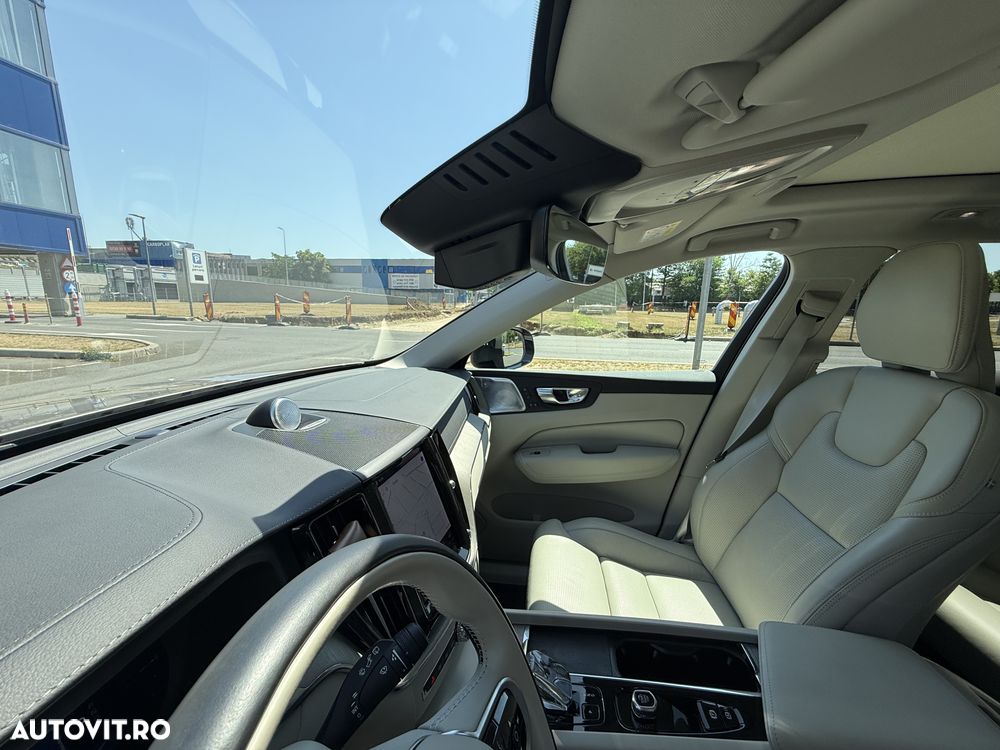 VOLVO XC60 2023 — imagine 15
