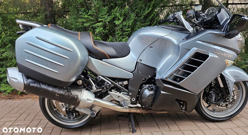 Kawasaki GTR - 2