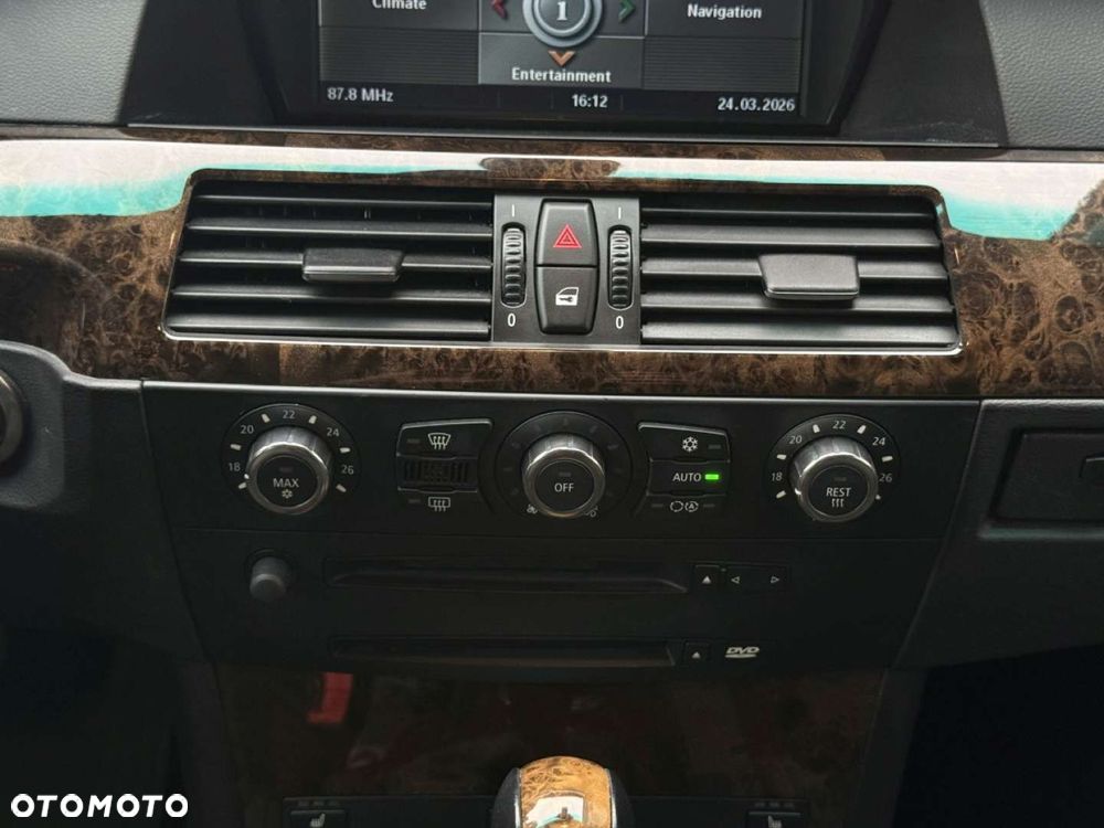 BMW Seria 5 540i Edition Sport - 29