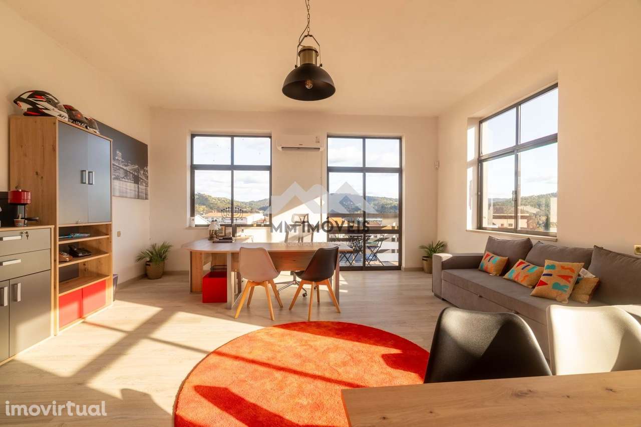 Loja | Centro Comercial S. Pedro do Sul | Luz Natural | Duas frentes S - Grande imagem: 3/13