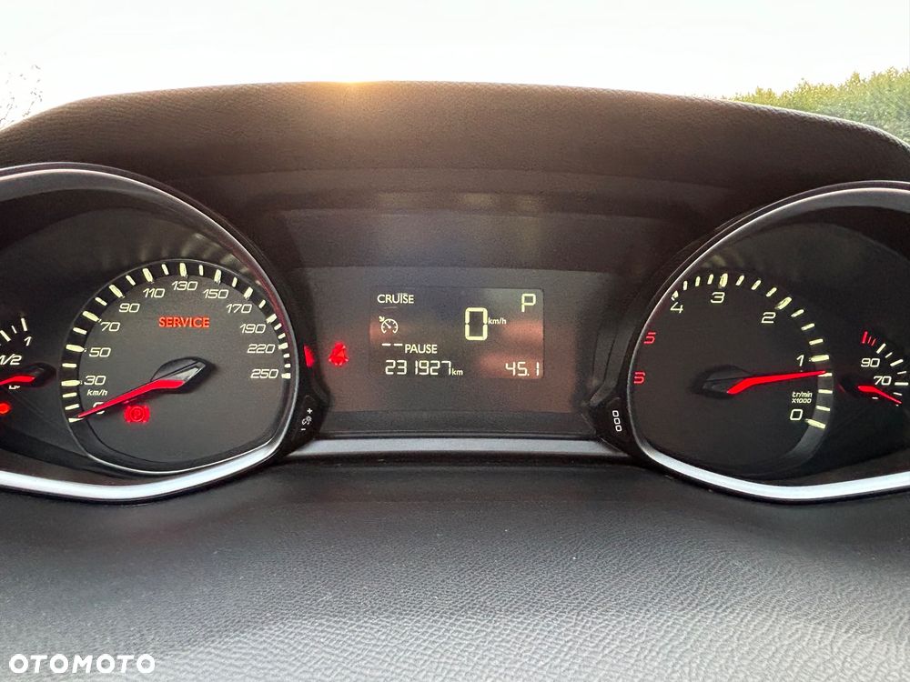 Peugeot 308 BlueHDi 150 Automatik Stop & Start Allure - 14