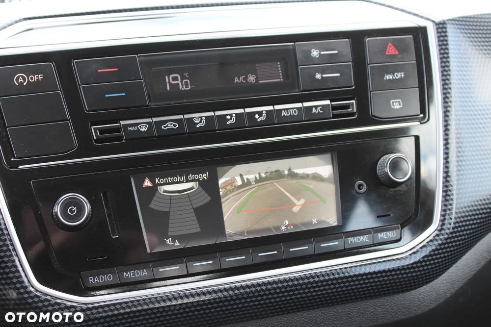 Volkswagen up! United - 25