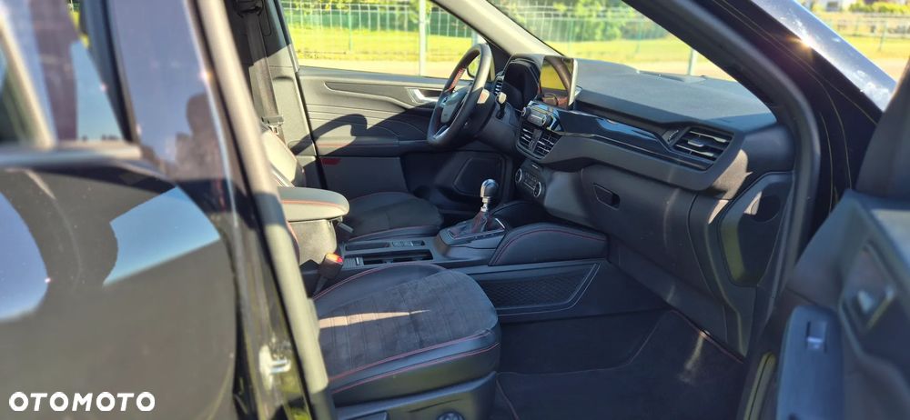 Ford Kuga 2.0 EcoBlue Hybrid ST-LINE - 11