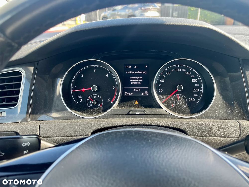 Volkswagen Golf - 9