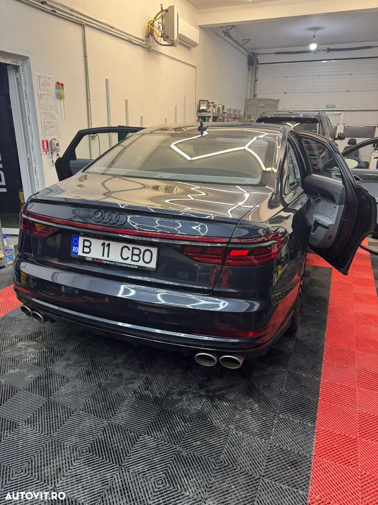 Audi S8 TFSI quattro tiptronic - 3