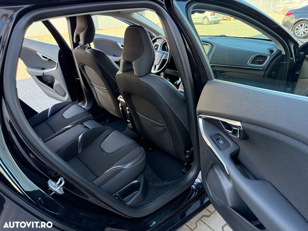 Volvo V40 D2 Summum - 14