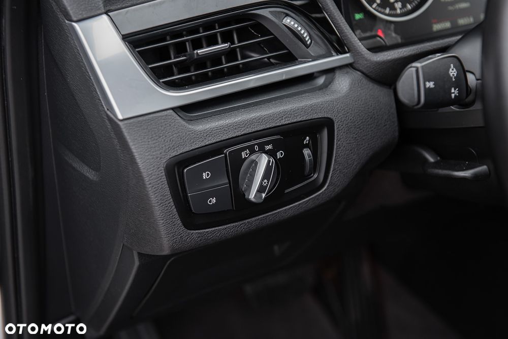 BMW X1 xDrive25d xLine sport - 17