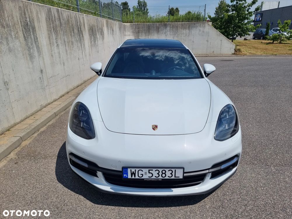 Porsche Panamera 4 e-Hybrid Sport Turismo - 8