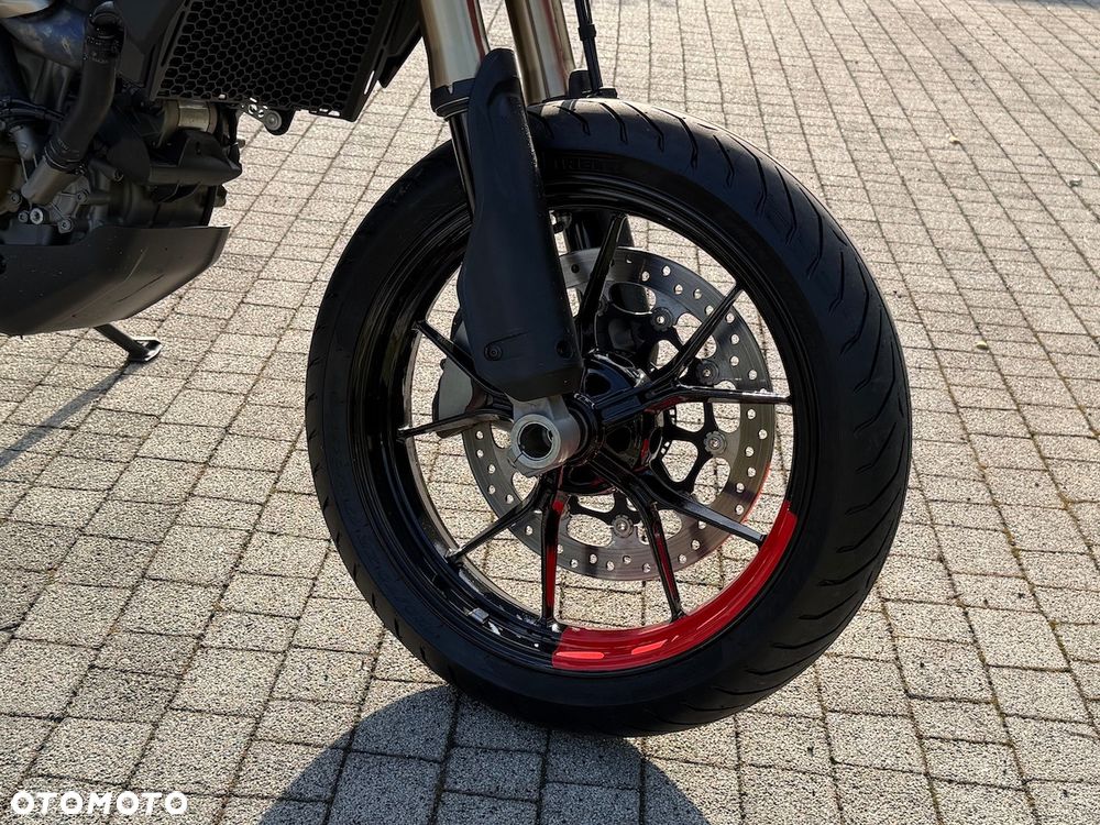 Ducati Hypermotard - 12