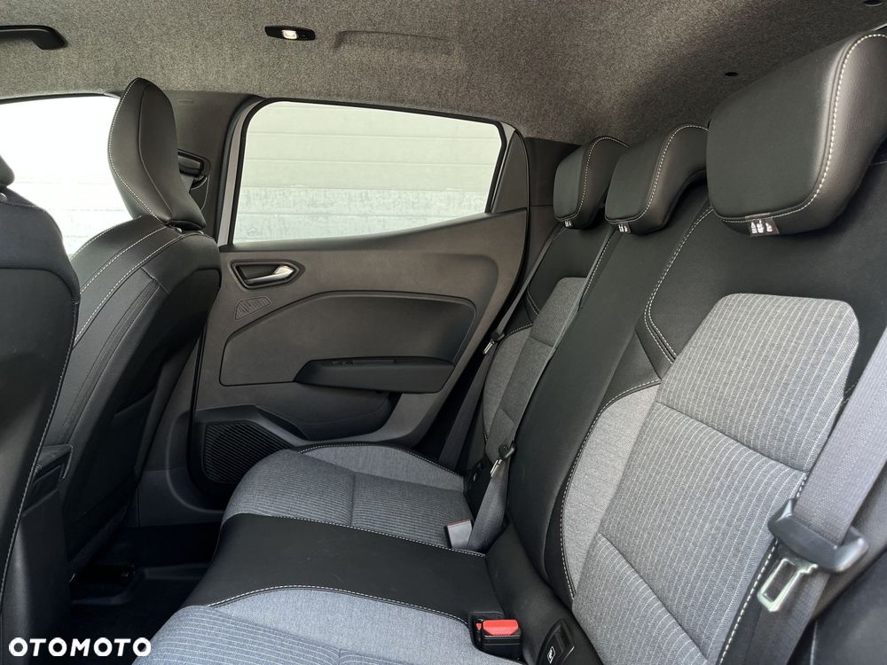 Renault Clio - 16