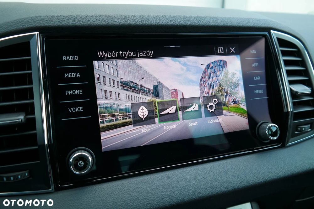 Skoda Karoq 1.5 TSI ACT Style DSG - 30