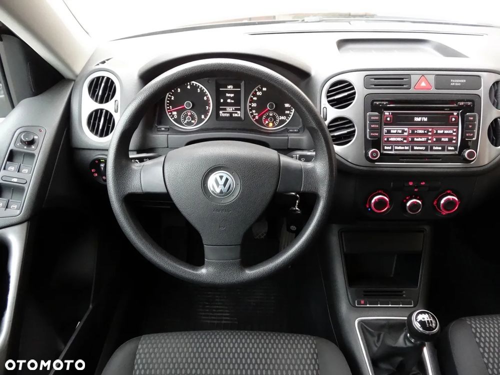 Volkswagen Tiguan - 19