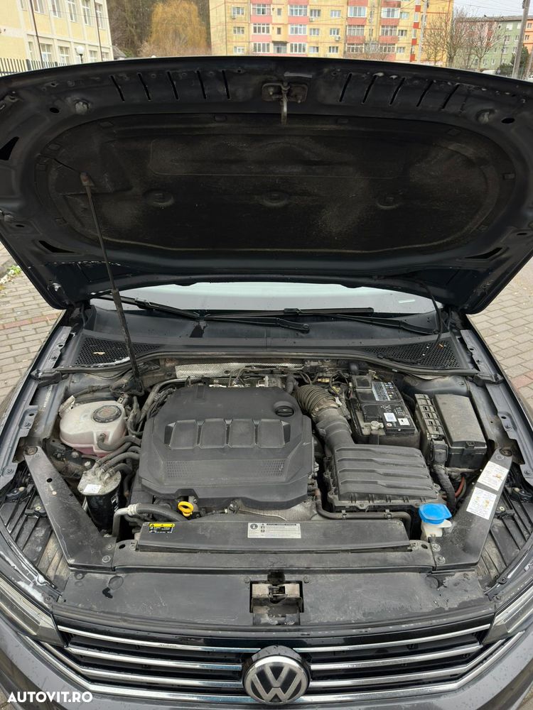 Volkswagen Passat Variant 2.0 TDI SCR DSG Business - 9