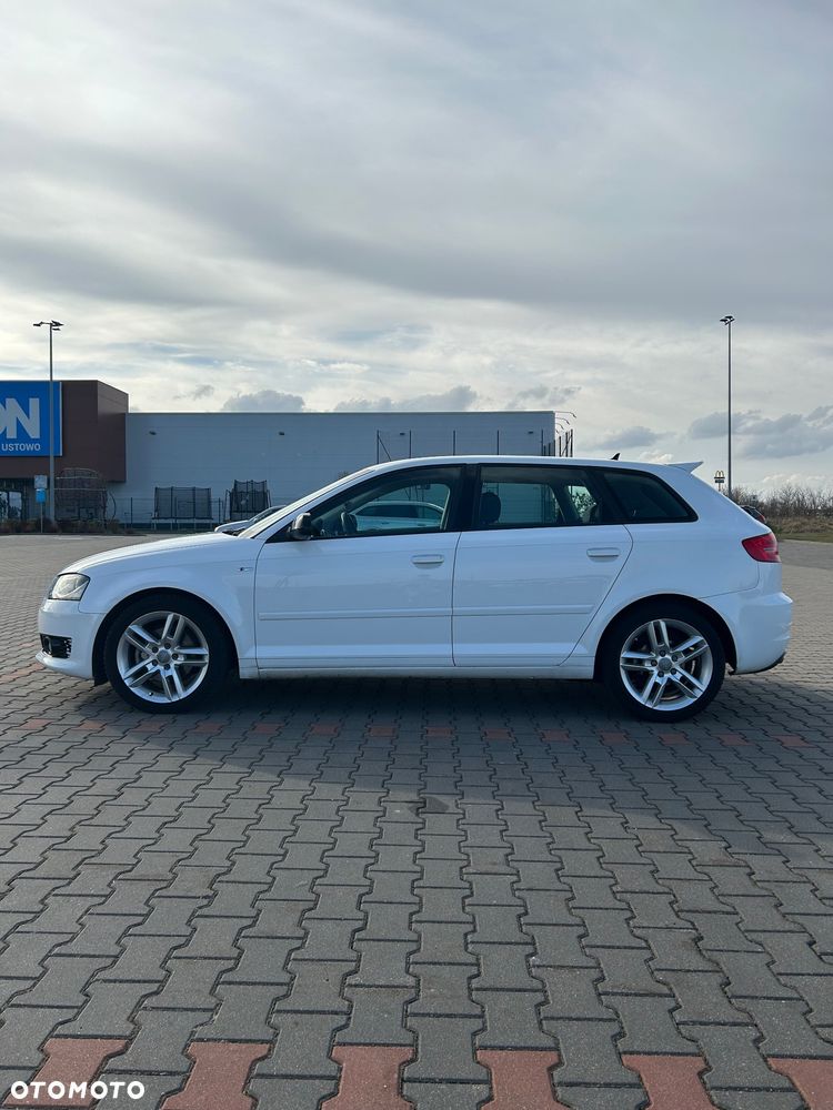 Audi A3 Sportback 2.0 TDI DPF Attraction - 4