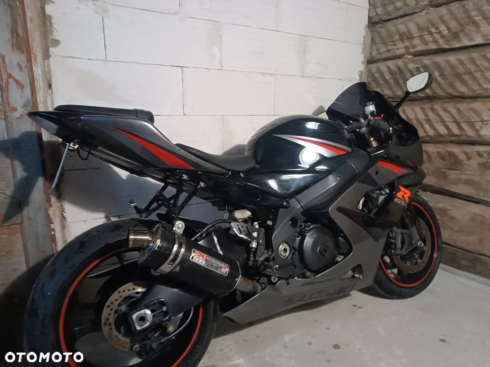 Suzuki GSX-R - 24