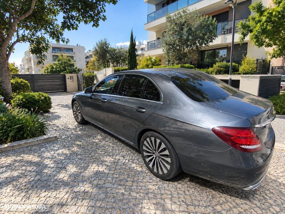 Mercedes-Benz E 200 - 4