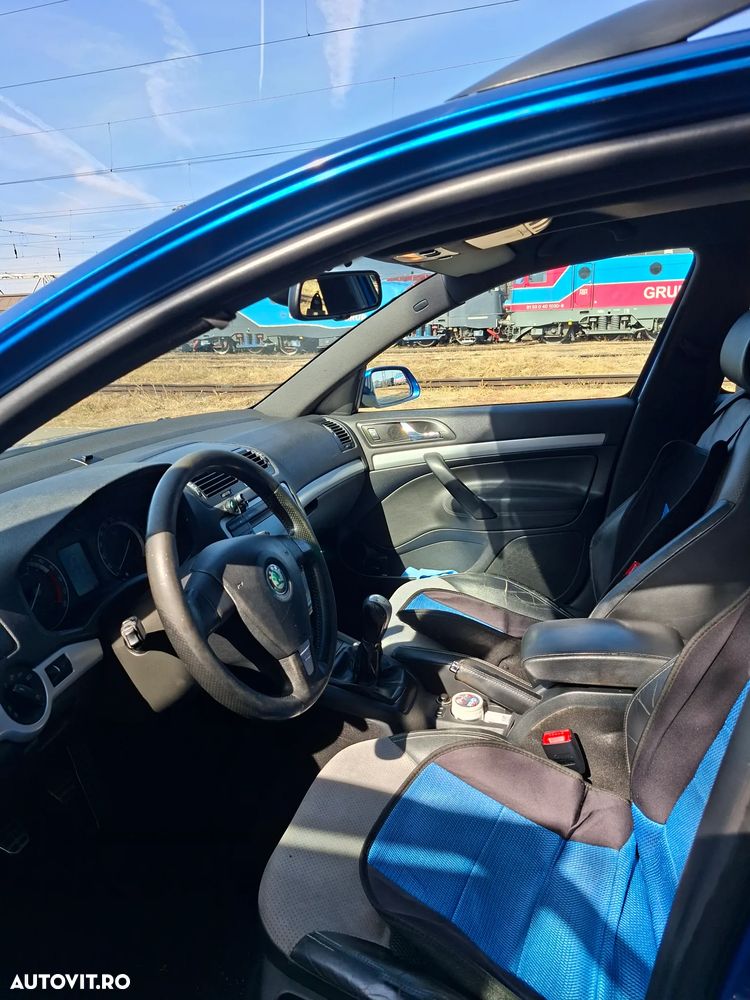Skoda Octavia 2.0 TDI RS - 12