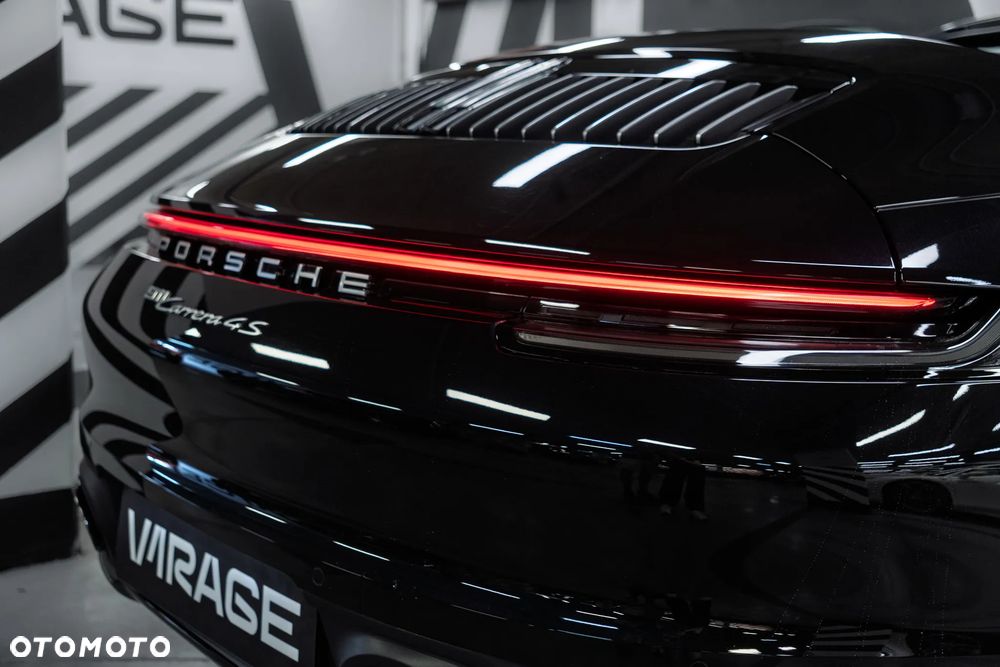 Porsche 911 Carrera 4S - 15