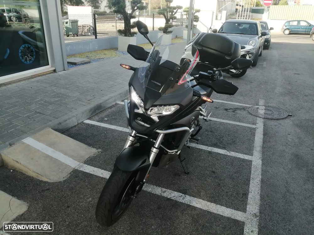 Honda VFR CROSSRUNNER (VFR800X) - 2