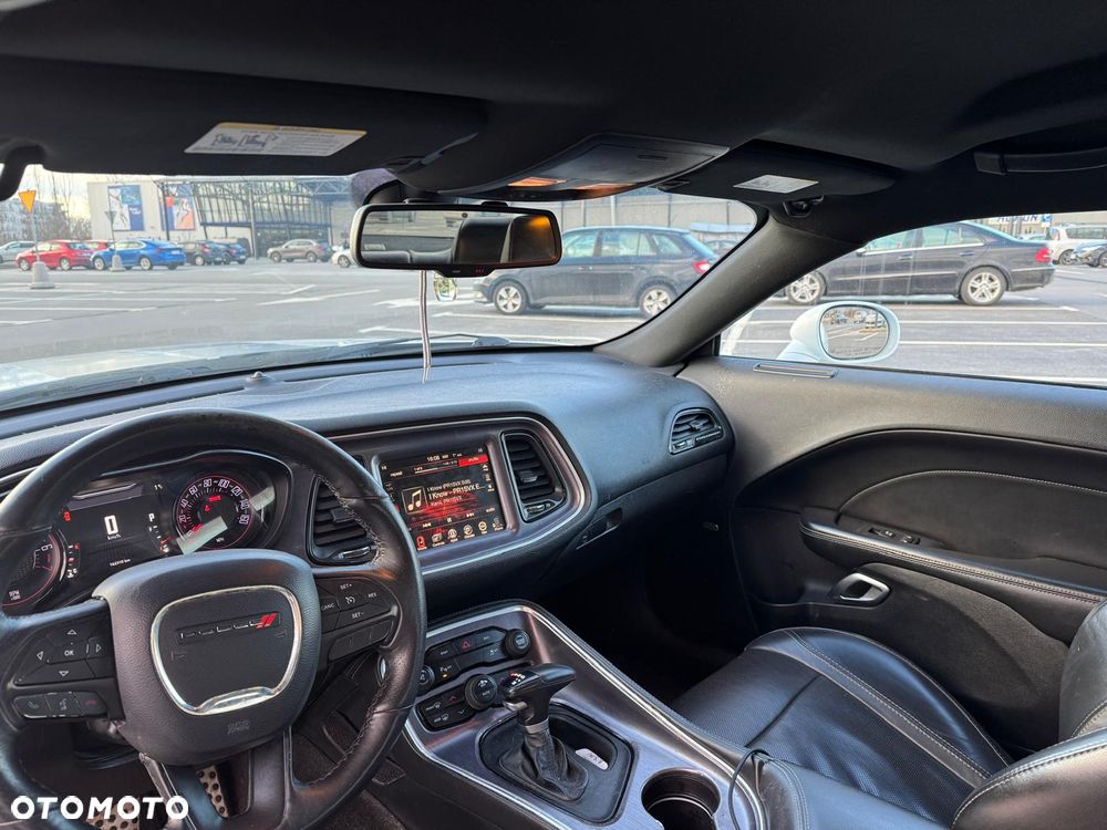 Dodge Challenger - 7
