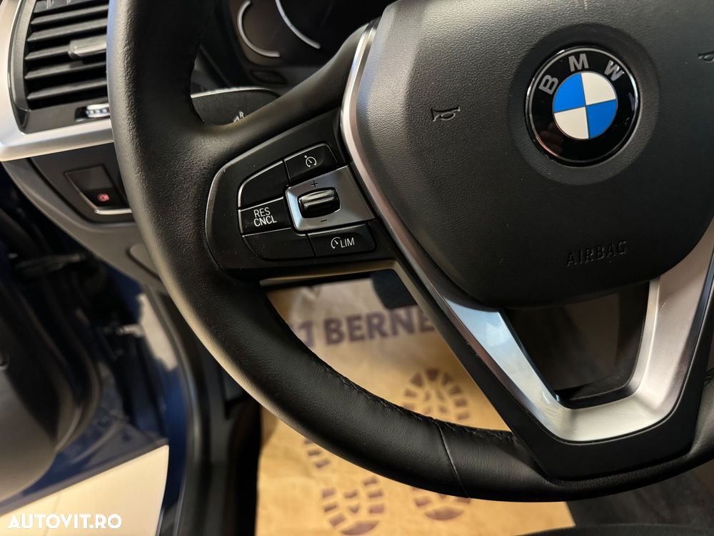 BMW X3 xDrive20d Aut. Advantage - 38
