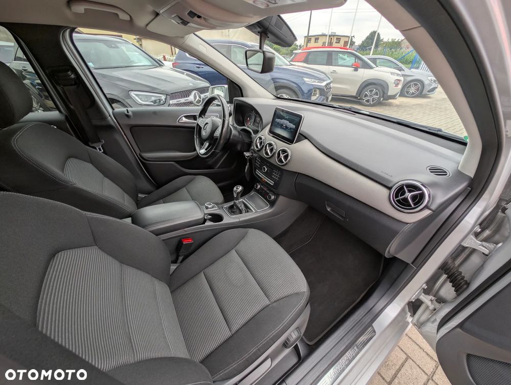 Mercedes-Benz Klasa B 180 Style - 27