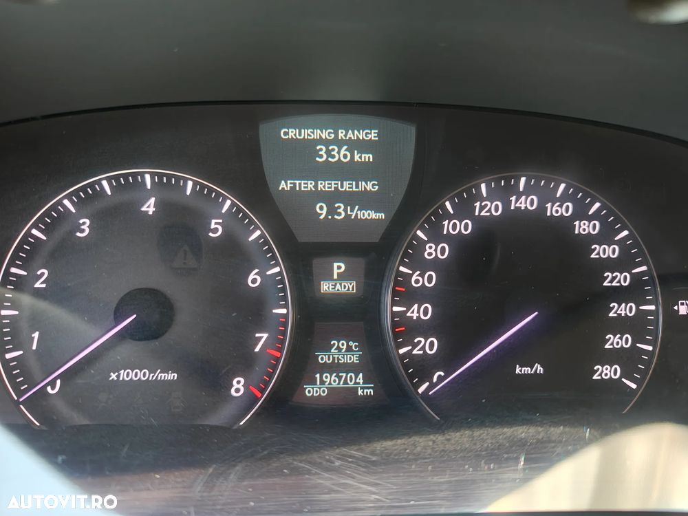Lexus Seria LS - 12