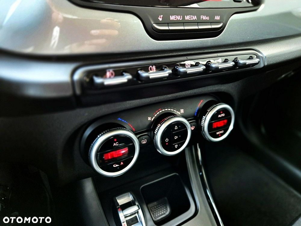 Alfa Romeo Giulietta 2.0 JTDM Veloce - 15