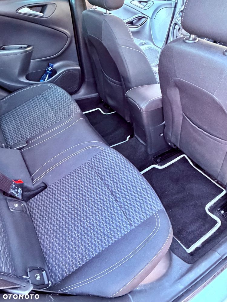 Opel Astra 1.6 CDTI Dynamic - 18