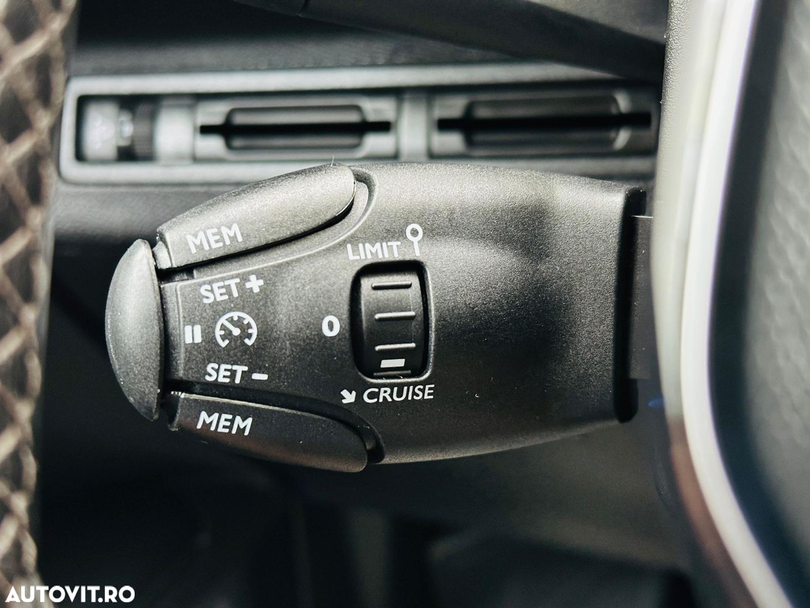 Peugeot 3008 PureTech 130 Stop & Start GPF Active Pack - 26
