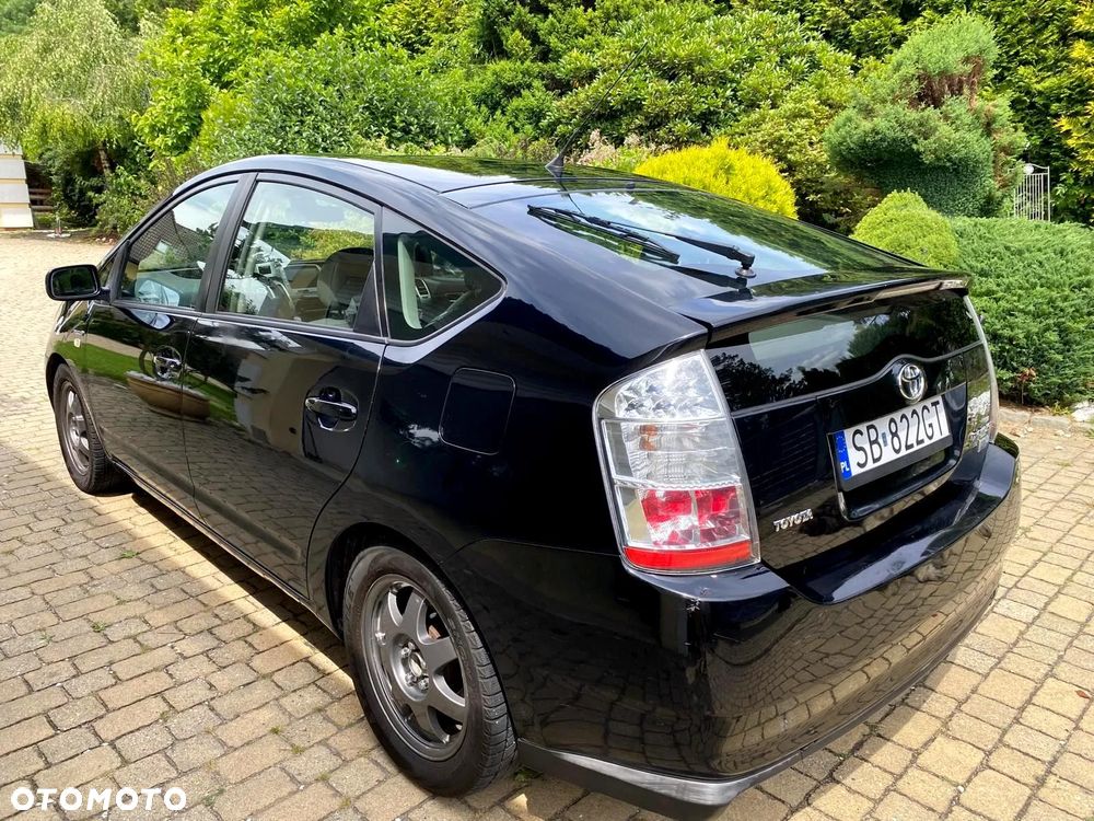 Toyota Prius 1.5 VVT-i Sol - 4