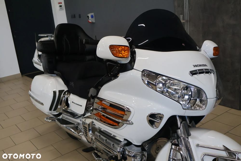 Honda GL - 11