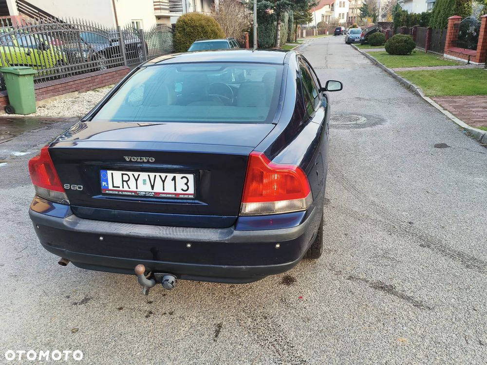Volvo S60 2.4 Momentum - 24