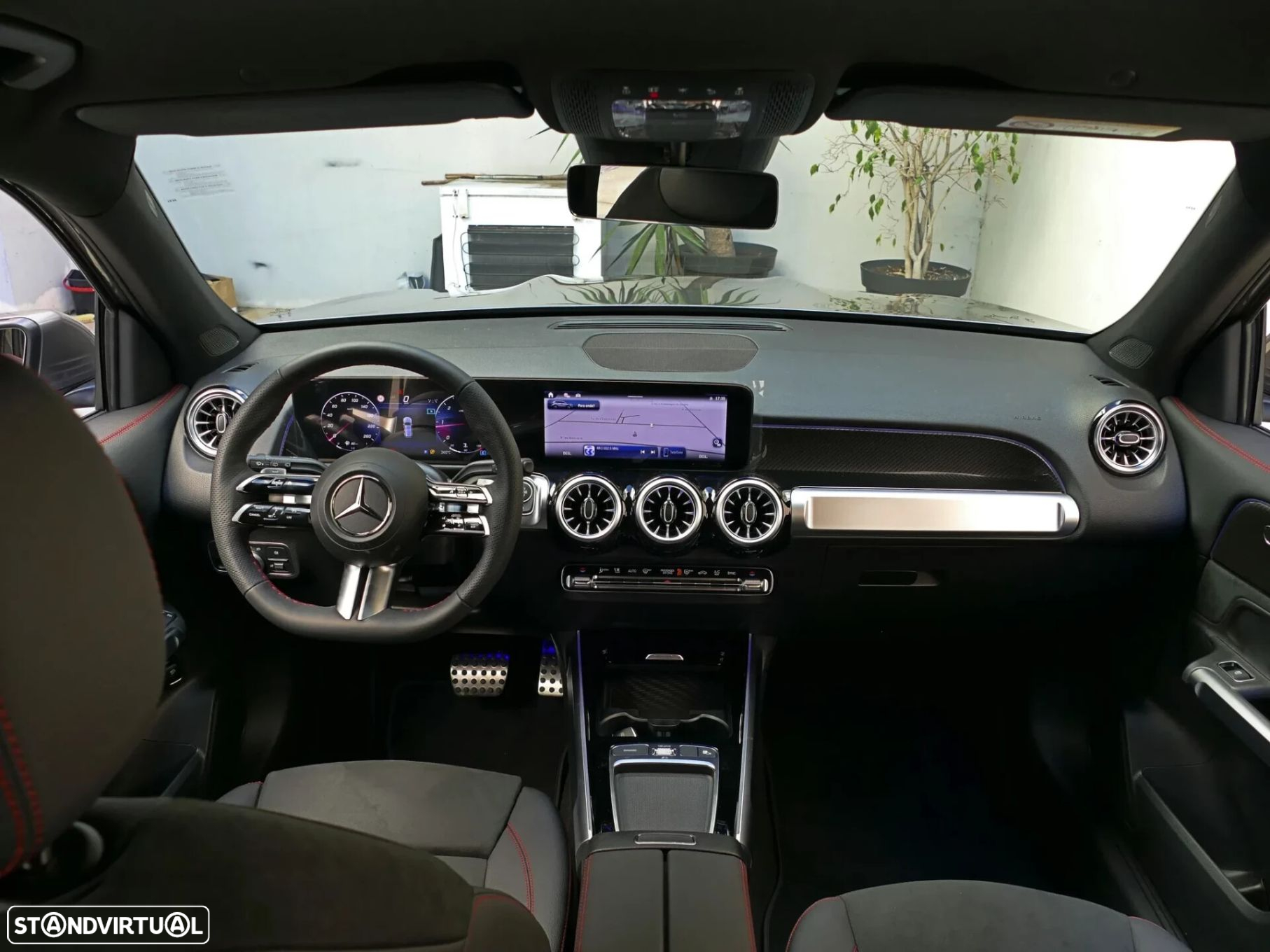 Mercedes-Benz GLB 180 d AMG Line - 13