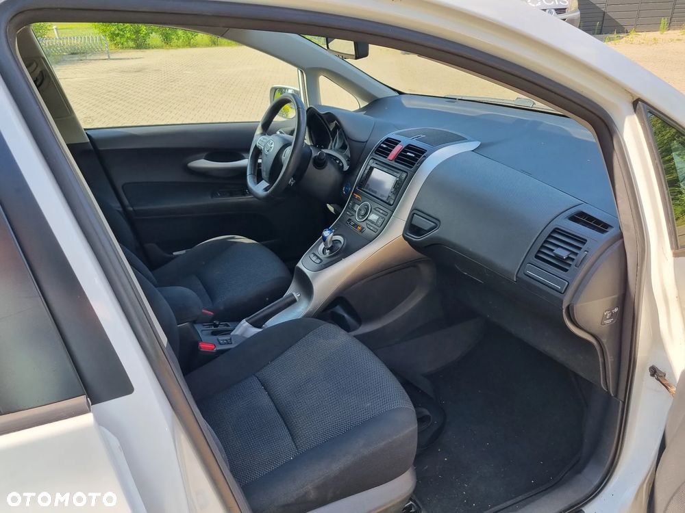 Toyota Auris 1.8 Life - 7